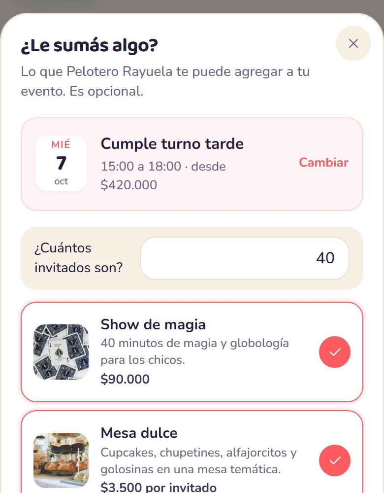 Pantalla ¿Le sumás algo? del pedido: show de magia, mesa dulce y torta temática elegidos, con el total estimado